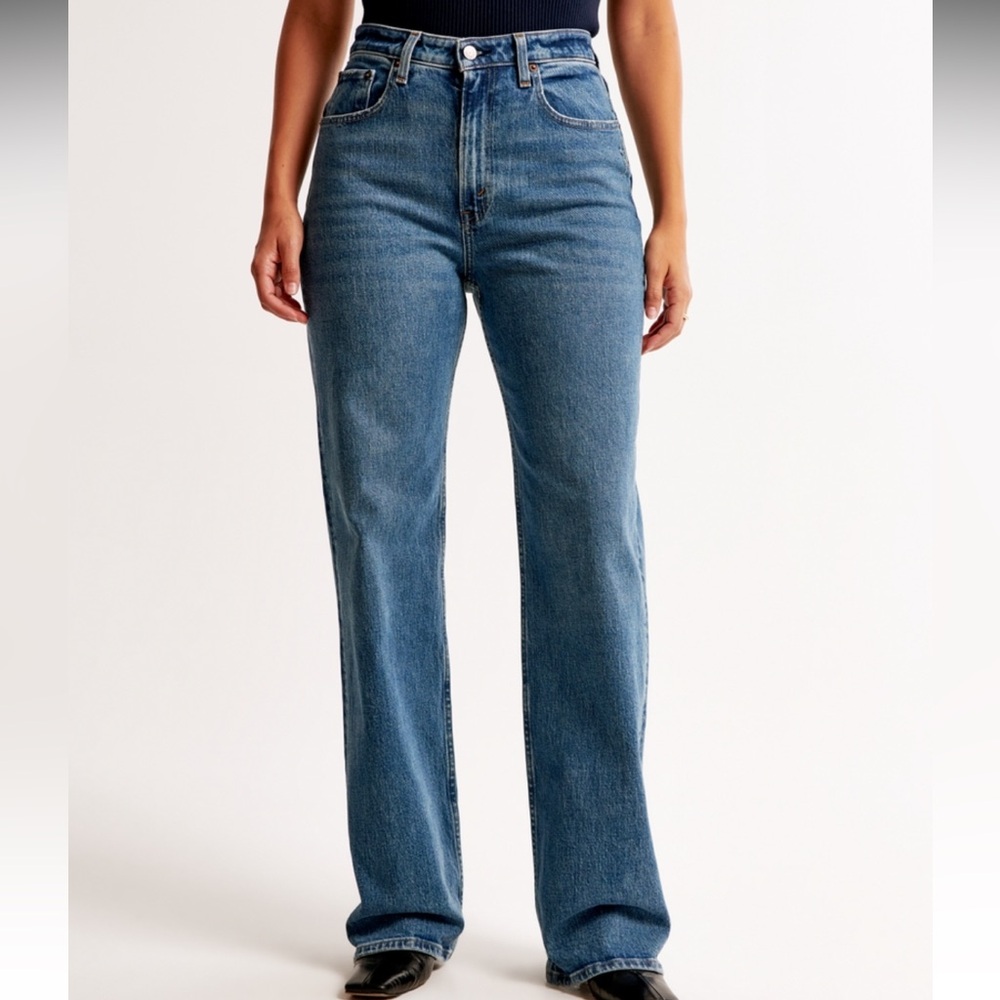 Abercrombie Curve Love High Rise 90s Relaxed Jean